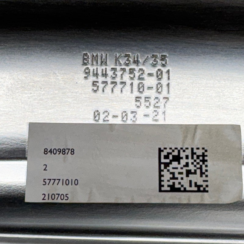 8407878 BMW R18 IGNITION COIL COVER RIGHT 2020 2021 2022 2023 2024 OEM 8409878