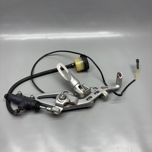 BMW K1200RS K589 REAR BRAKE MASTER CYLINDER 1996-2001 2002 2003 2004 2