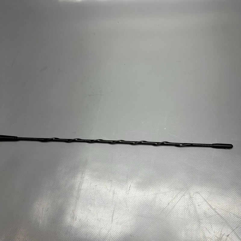 7728901 BMW K1600GTL ANTENNA 2015 2016 2017 2018 2019 2020 2021 OEM 7728901