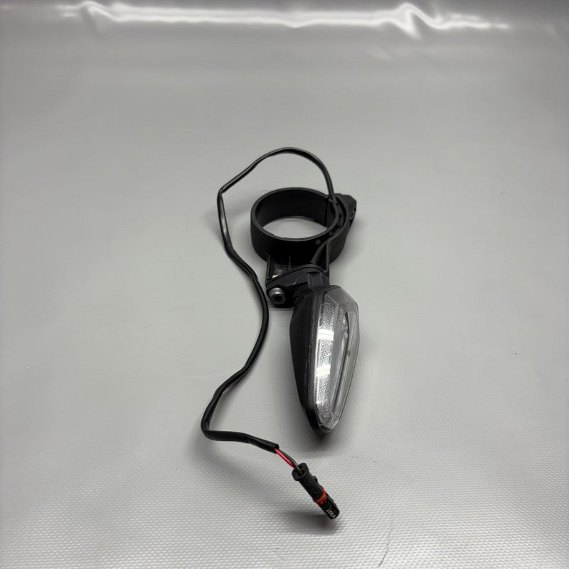 7108274 BMW R12 NINE T SIGNAL LIGHT RIGHT FRONT 2022 2023 2024 2025 OEM 7108274