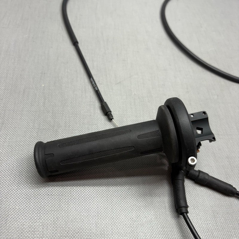 BMW C400X HANDLE RIGHT THROTTLE GRIP HEATED 2018 2019 2020 OEM 8558674