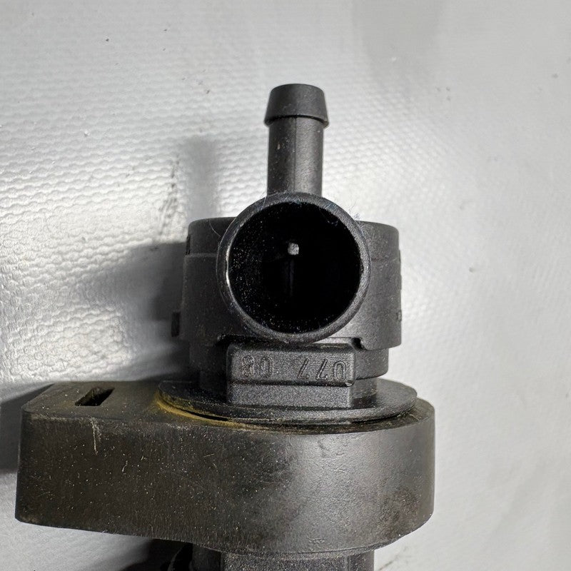 BMW K1600GT FUEL TANK BREATHER VALVE 2011 2012 2013 2014 2015 2016 OEM