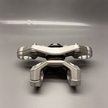 7924206 BMW R1300GS FORK BRIDGE UPPER 2022 2023 2024 OEM 7924206