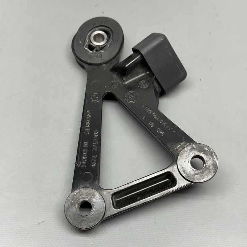 7717503 BMW K1600GT FOOTREST MMOUNT LEFT 2010 2011 2012 2013 2014 2015 2016 OEM 7717503