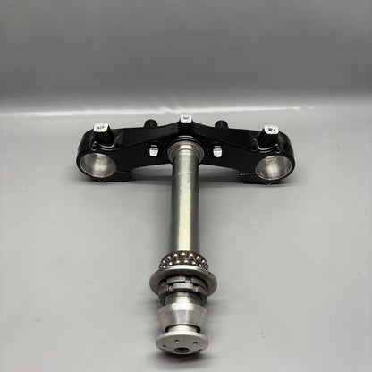 9899335 BMW R18 B LOWER FORK CROSS BRACE  2020 2021 2022 2023 2024 OEM 9899335