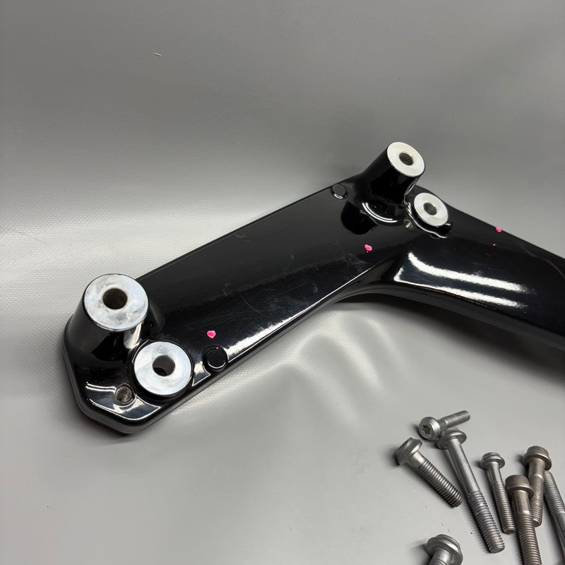BMW R18 TRANSCONTINENTAL TRUNK SUPPORT BRACKET RIGHT 2020-2023 2024 OE