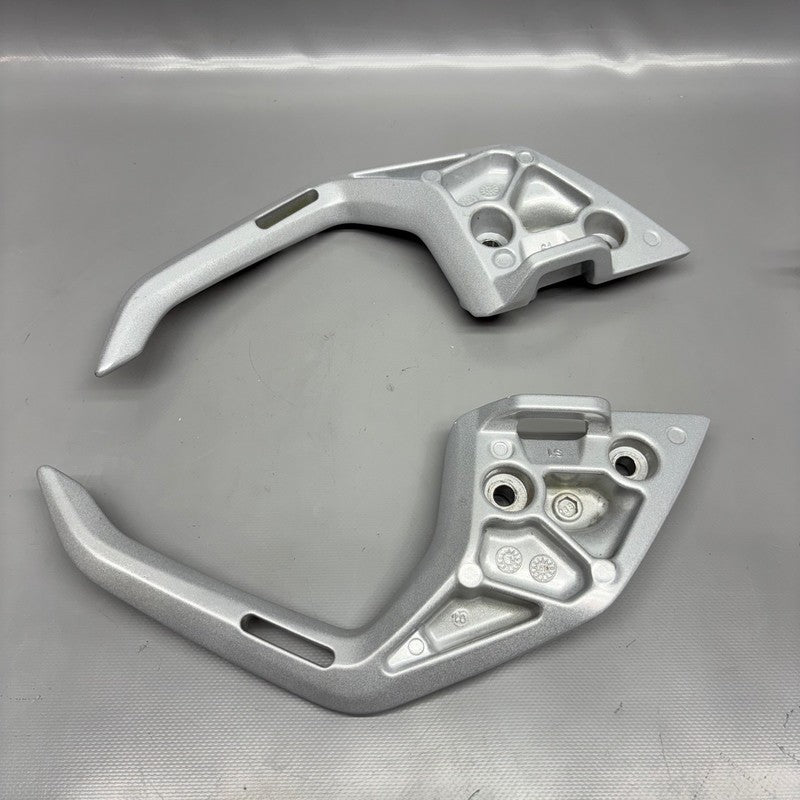8556898 BMW G310 R GRAB RAIL BAR REAR 2016 2017 2018 2019 2020 OEM 8556898