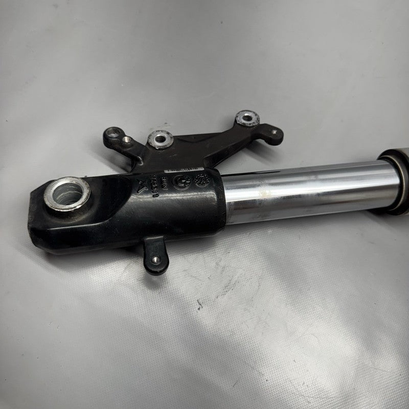 7725311 BMW C 650 SPORT FORK SUSPENSSSION LEFT 2014-2016 2017 2018 2019 2020 OEM 7725311