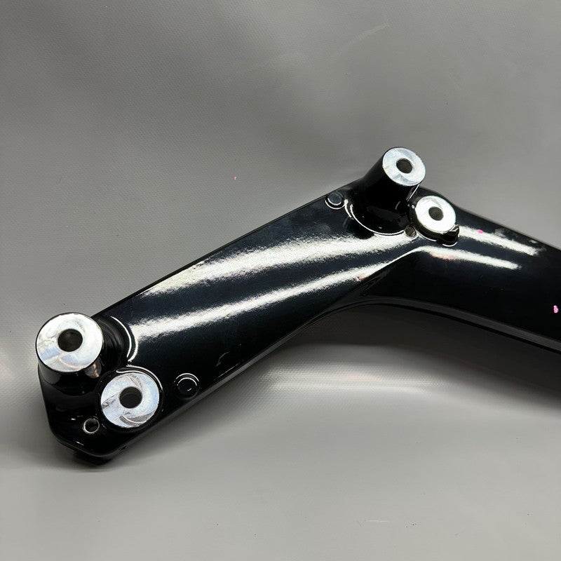 BMW R18 TRANSCONTINENTAL TRUNK SUPPORT BRACKET RIGHT 2020-2023 2024 20