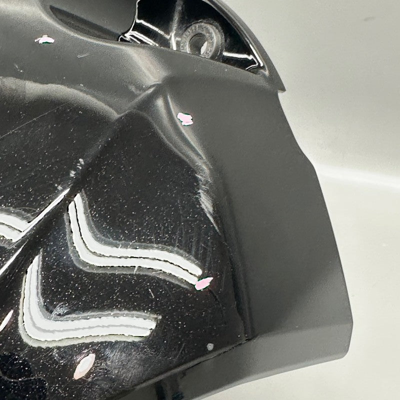 8569770 BMW S1000R FUEL TANK CENTER COVER 2020 2021 2022 2023 2024 2025 OEM 8569770