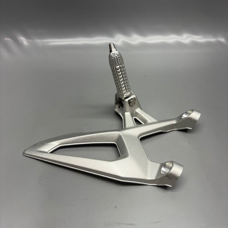 BMW S1000R FOOTREST PLATE LEFT 2020 2021 2022 2023 2024 2025 OEM 94676