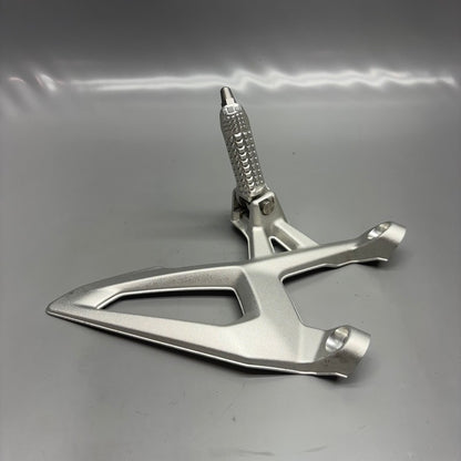 BMW S1000R FOOTREST PLATE LEFT 2020 2021 2022 2023 2024 2025 OEM 94676