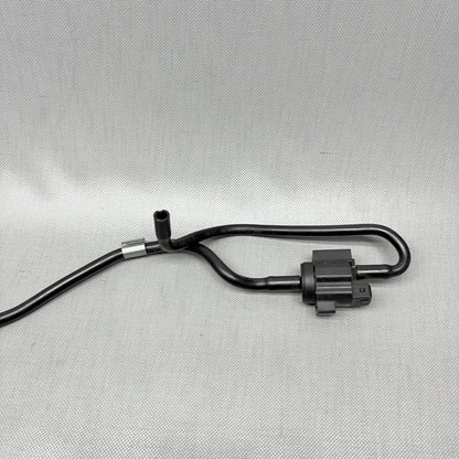 BMW R1250GS RIGHT FUEL TANK BREATHER VALVE 2017-2019 2020 2021 2022 20