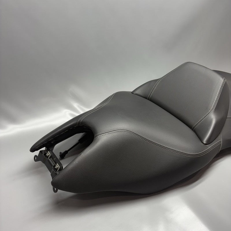 7724949 BMW C650 GT SEAT 2011 2012 2013 2014 2015 OEM 7724949