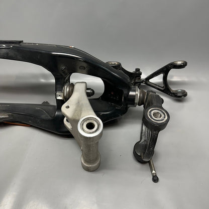 BMW K1600GT SWINGARM WHEEL CARRIER FRONT 2015 2016 2017 2018 2019 2020