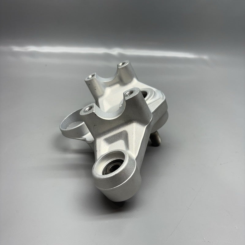 8555851 BMW R1250 GS TRIPLE TREE FORK CLAMP UPPER 2018 2019 2020 OEM 8555851