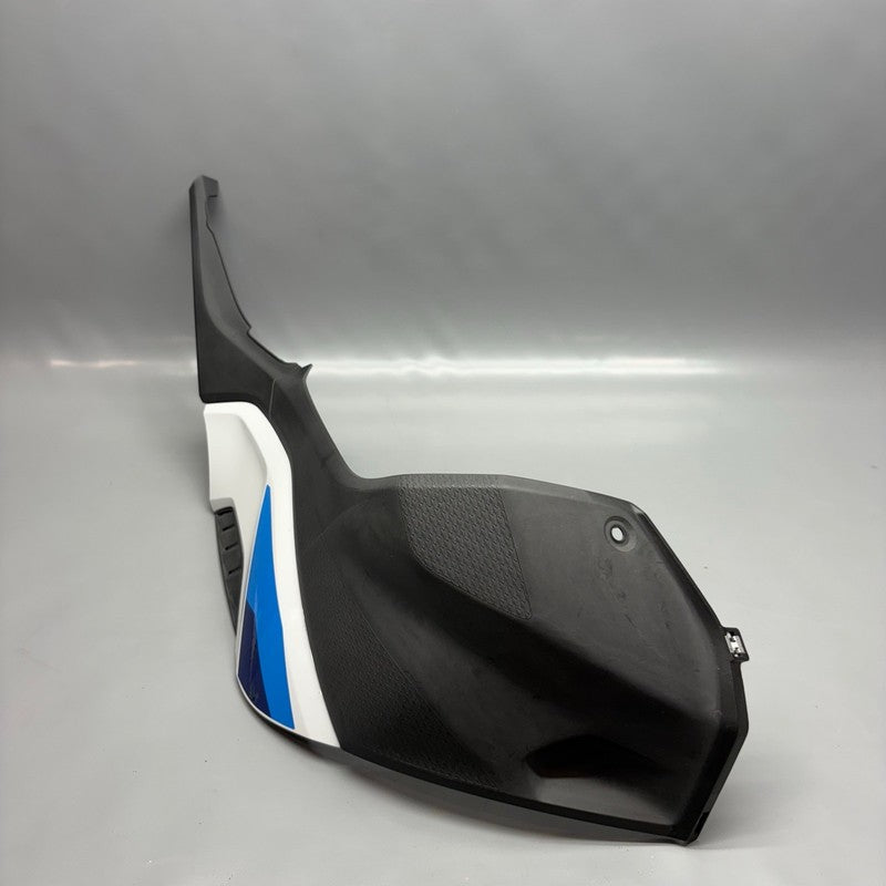 BMW S1000R TANK TRIM RIGHT 2020 2021 2022 2023 2024 2025 OEM 8569772