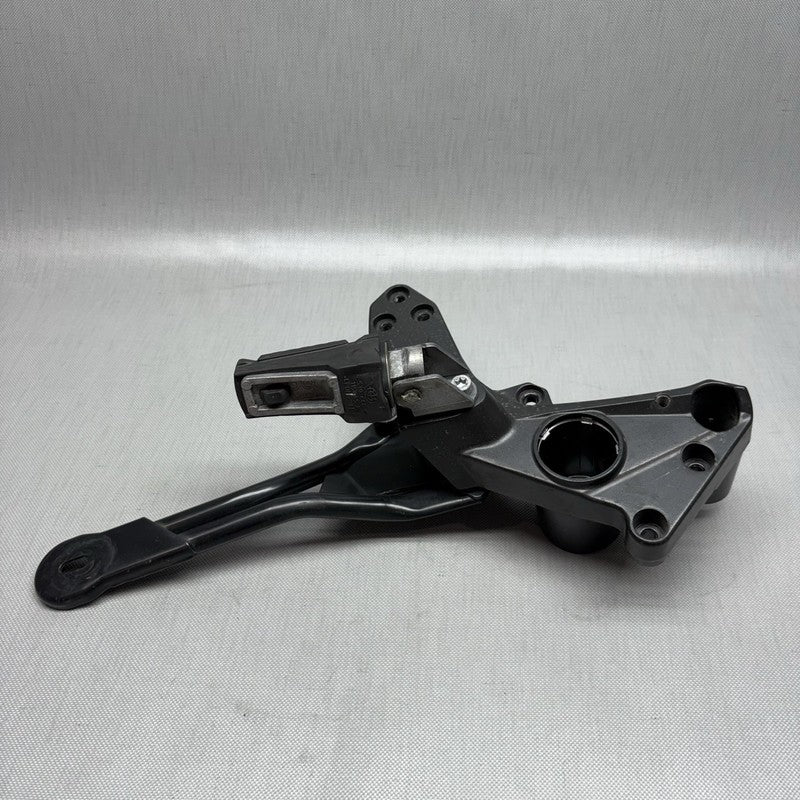 8555273 BMW C 650 SPORT RIGHT ENGINE MOUNT 2014 2015 2016 2017 2018 2019 2020 8555273