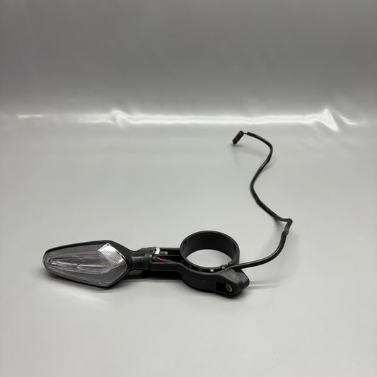 7108274 BMW R12 NINE T SIGNAL LIGHT RIGHT FRONT 2022 2023 2024 2025 OEM 7108274