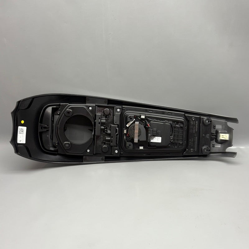 9829170 BMW R18 TRANSCONTINENTAL TANK CENTER TRIM 2020 2021 2022 2023 2024 2025 OEM