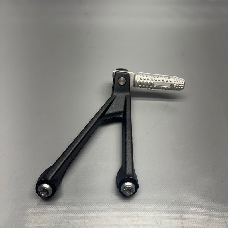 BMW S1000RR FOOTREST HOLDER RIGHT REAR 2021 2022 2023 2024 OEM 8356864