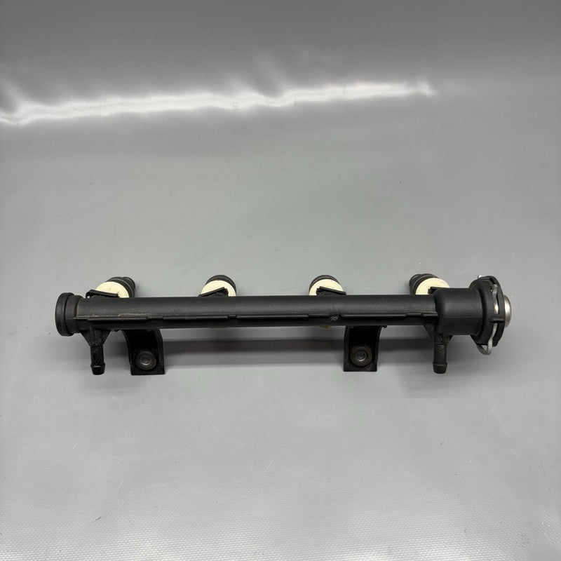 K1200LT BMW K 1200LT FUEL INJECTOR RAIL 2005 2006 2007 2008 OEM 