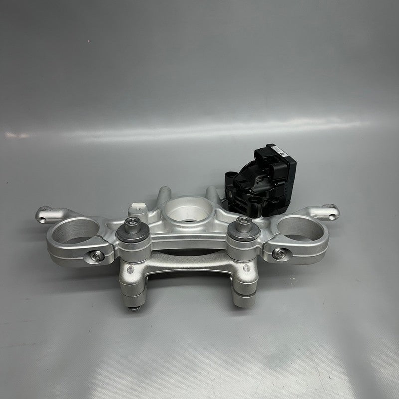 BMW R18 TRANSCONTINENTAL UPPER FORK CROSS BRACE 2020-2022 2023 2024 20