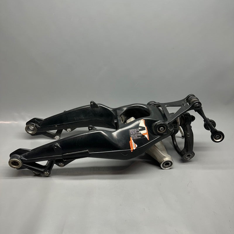 BMW K1600GT SWINGARM WHEEL CARRIER FRONT 2015 2016 2017 2018 2019 2020