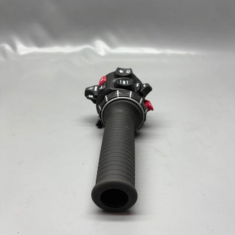 R18 TRANSCONTINENTAL BMW R18 TRANSCONTINENTAL HANDLE MULTICONTROLER AND SWITCH 2020-2024 2025 OEM