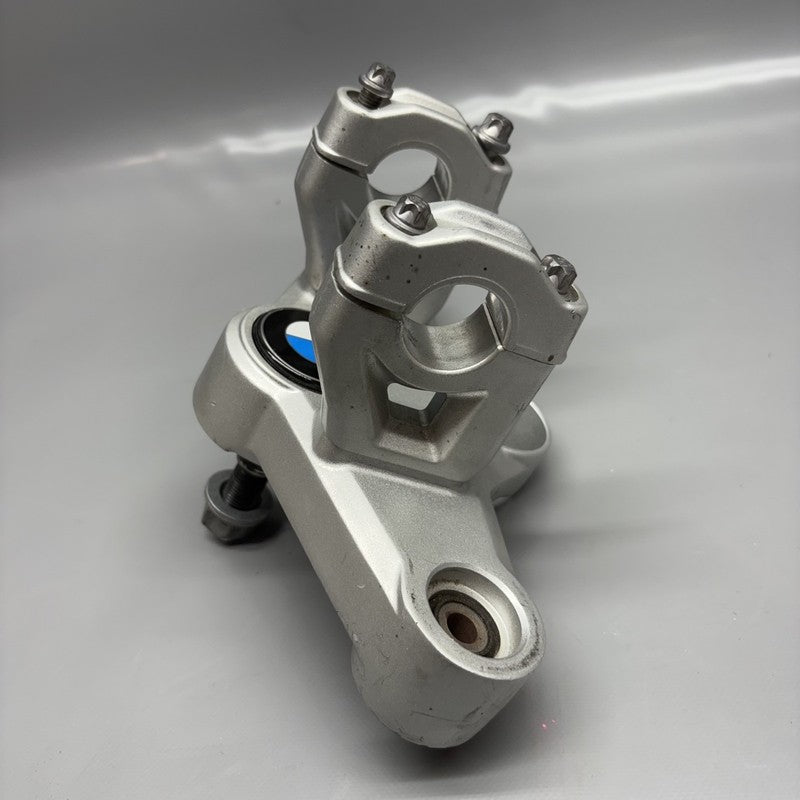 7704584 BMW R1200GS TRIPLE TREE CLAMP UPPER 2006 2007 2008 2009 2010 2011 2012 OEM