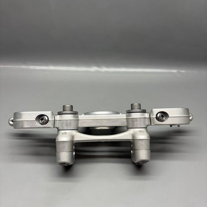 9899334 BMW R18 B FORK CROSS BRACE UPPER 2020 2021 2022 2023 2024 OEM 9899334