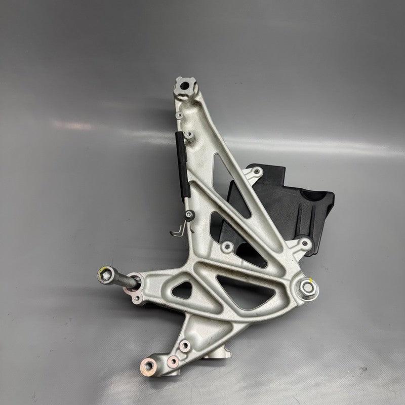 BMW G650X K15 MOUNT FOR STRUT 2006 2007 2008 2009 OEM 7696700