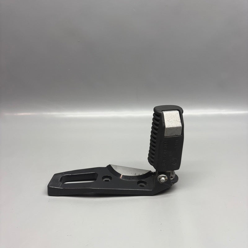 2314764 BMW R 1100R FOOTREST RIGHT 1993-1995 1996 1997 1998 1999 2000 2001 2002 OEM 