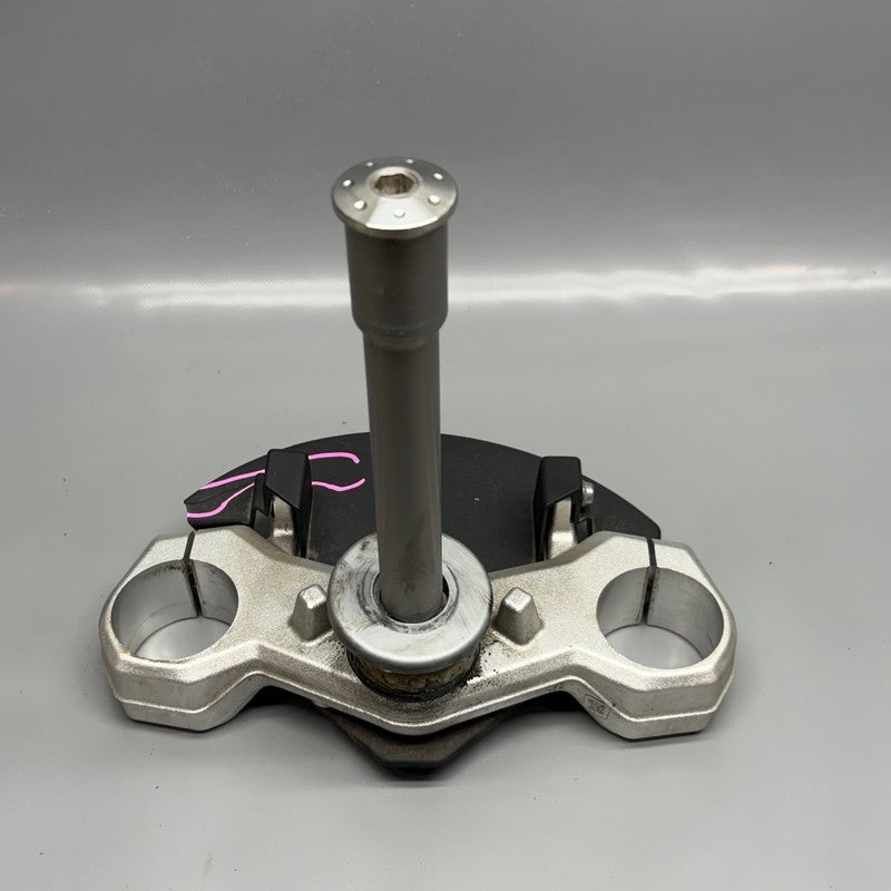 BMW G310GS FORK CROSS BRACE LOWER 2019 2020 2021 2022 2023 OEM