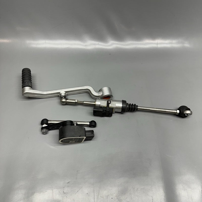 8545533 BMW K1600GTL GEARSHIFT PARTS SHIFT LEVER 2015 2016 2017 2018 2019 2020 2021 OEM