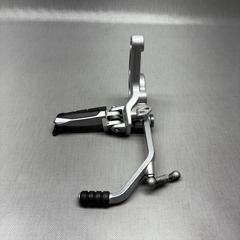 BMW R1150RS FOOTPEG WITH BRACKET LEFT 2002 2003 2004 2005 2006 OEM