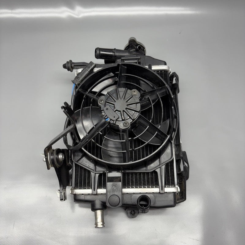 BMW R1300GS TROPHY RADIATOR WITH FAN RIGHT 2022 2023 2024 OEM 1542092-