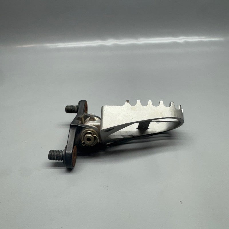 7696655 BMW G650X FOOTREST RIGHT 2006 2007 OEM 7696655