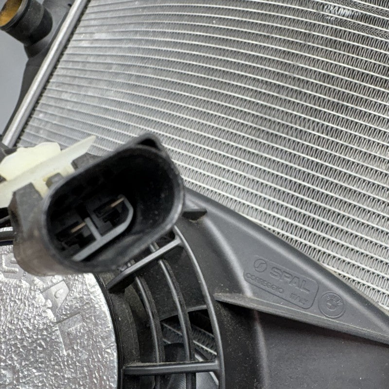 7699517 BMW K1300S RADIATOR WITH FAN  2007 08 09 10 2011 2012 2013 2014 2015 OEM 7699517