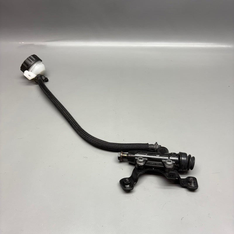 G310 GS BMW G310 GS REAR BRAKE MASTER CYLINDER 2016-2020 2021 2022 2023 2024 2025 OEM