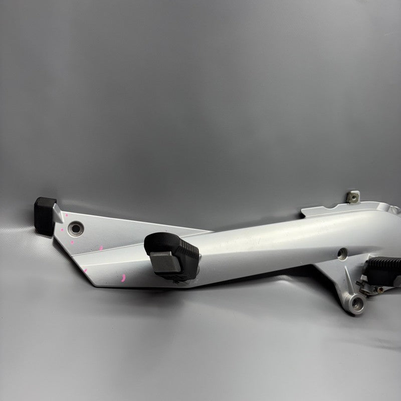 BMW R1200 RT FOOTPEG PLATE RIGHT 2005 2006 2007 2008 2009 OEM 7675290