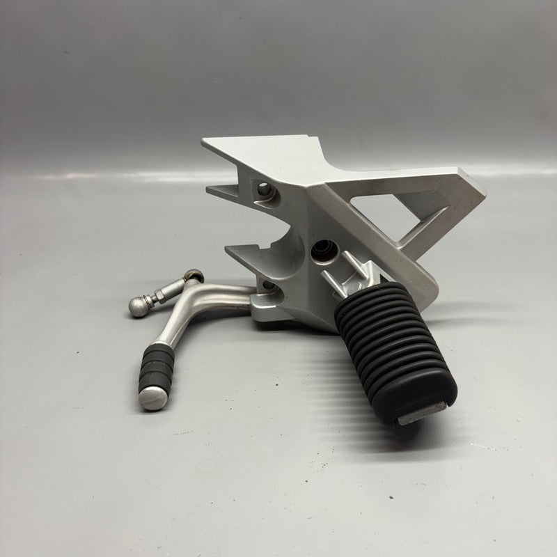 2311643 BMW R 1100R SHIFT LEVER FOOTPEG LEFT 1993-1997 1998 1999 2000 2001 2002 OEM 