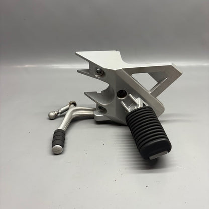 2311643 BMW R 1100R SHIFT LEVER FOOTPEG LEFT 1993-1997 1998 1999 2000 2001 2002 OEM 