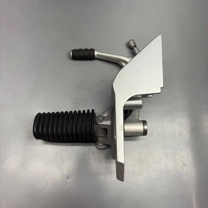 2311643 BMW R 1100R SHIFT LEVER FOOTPEG LEFT 1993-1997 1998 1999 2000 2001 2002 OEM 