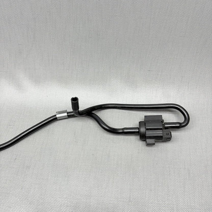 8567224 BMW R1250 GS RIGHT FUEL TANK BREATHER VALVE 2018 2019 2020 OEM 8567224