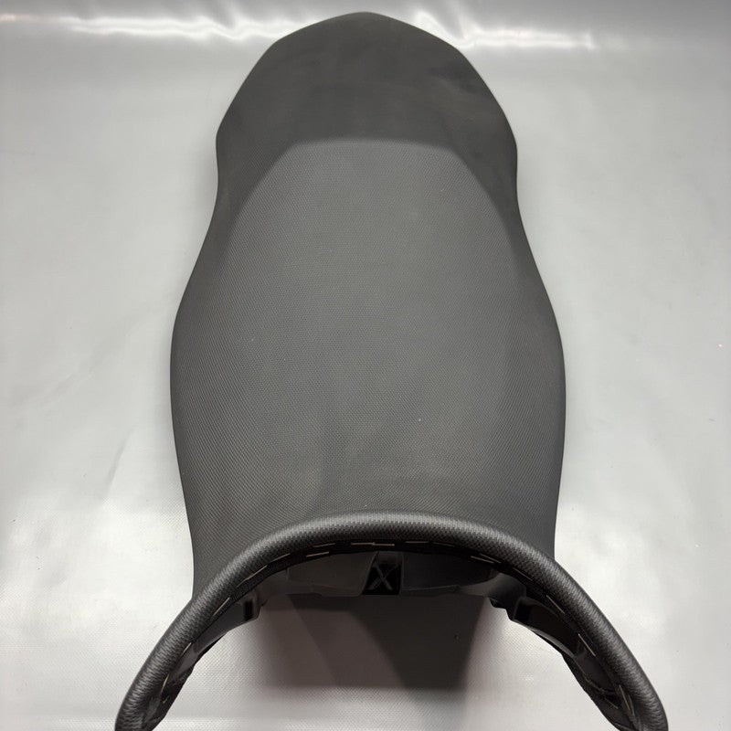 8403853 BMW F900R SEAT DRIVER 2020 2021 2022 2023 2024 OEM 8404285