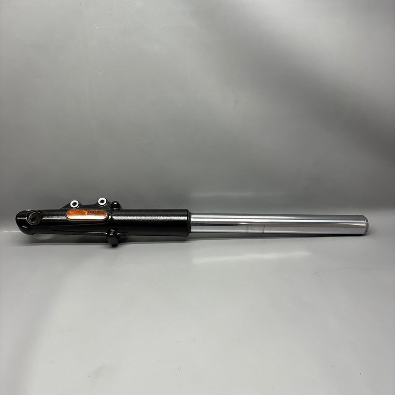 R18 B BMW R18 B FROK LEG RIGHT 2020 2021 2022 2023 2024 OEM