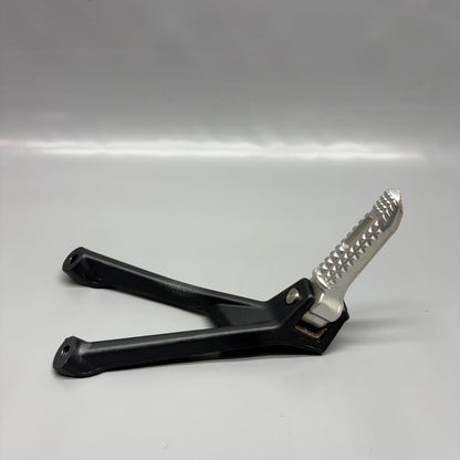 BMW M1000RR K66 PASSENGER FOOT PEG WITH BRACKET RIGHT 2026 OEM 8356864