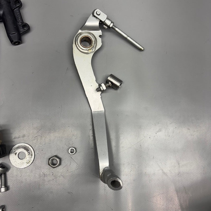 BMW R 1100R BRAKE MASTER CYLINDER WITH PEDAL 1993-1998 1999 2000 2001 