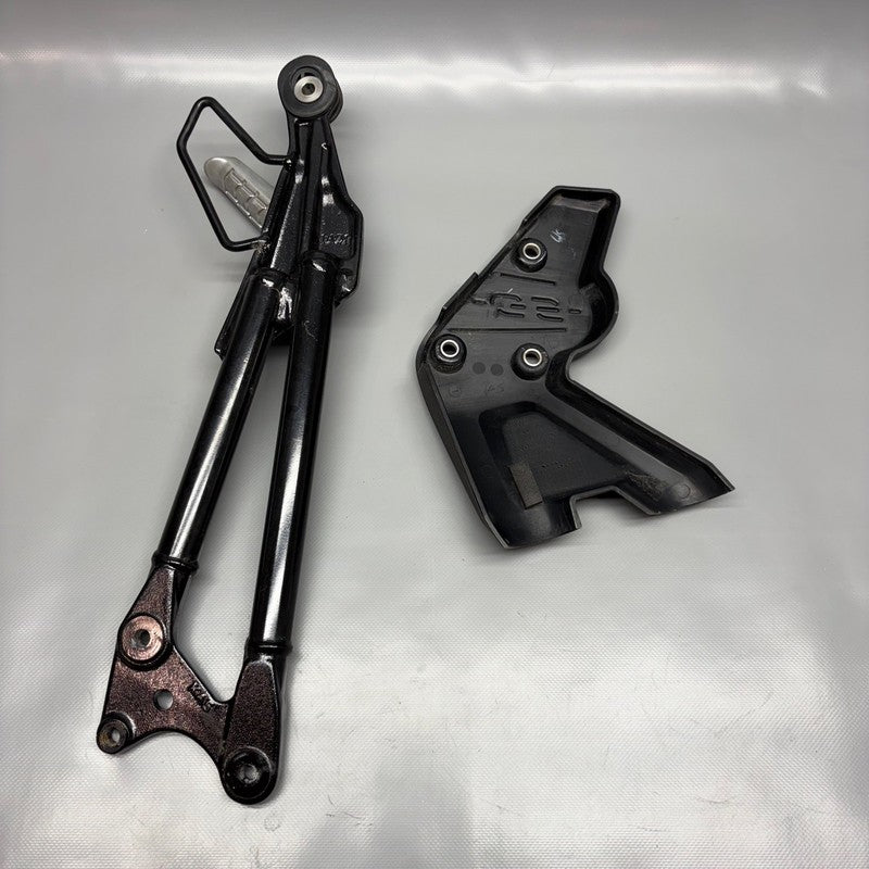 BMW G310GS FOOTREST BRACKET RIGHT REAR 2016-2020 2021 2022 2023 2024 2